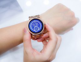 Oto gadżety na tajne misje dla każdego - NIKAbloguje. smartwatch